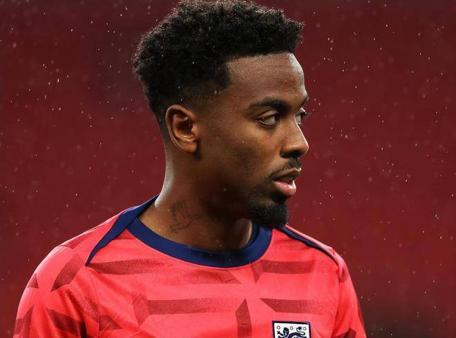 法甲游出超级大鱼！攻防一体中场遭疯抢 热刺领跑曼联打感情牌