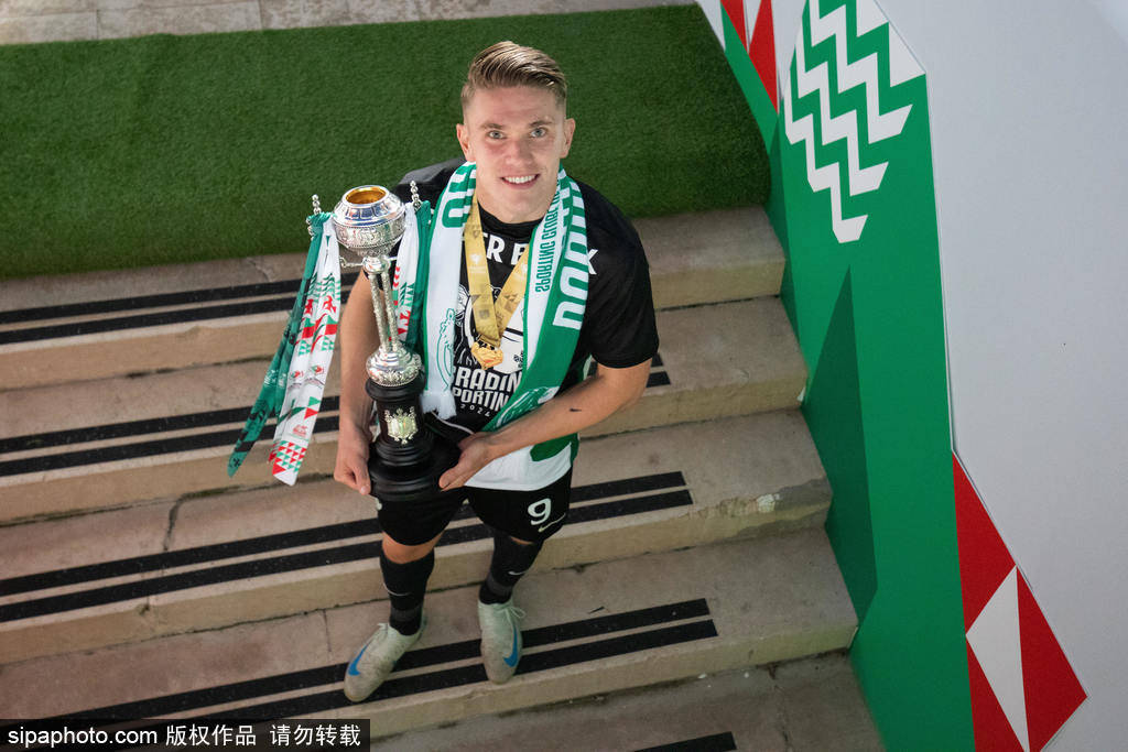 费迪南德猛批曼联新猎物吉克雷斯：葡超刷数据？英超让你现原形！