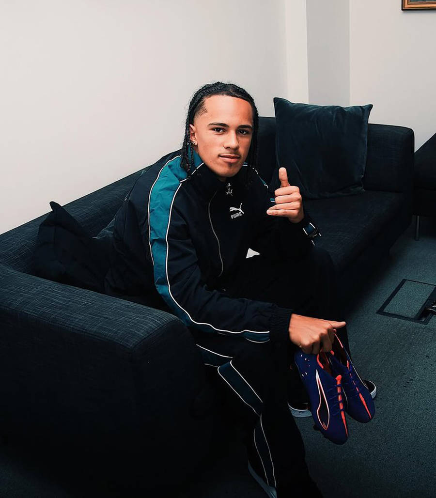 曼联完成16岁小妖转会！姆贝莫恐又提价，热刺间接抬价导致转会更复杂